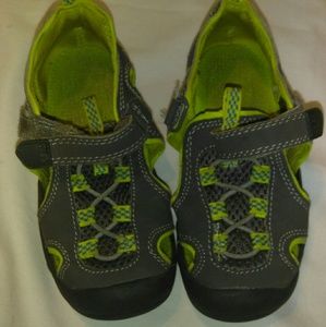 Toddler shoes